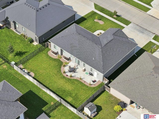 602 Waterside Way, Lincoln, NE 68527