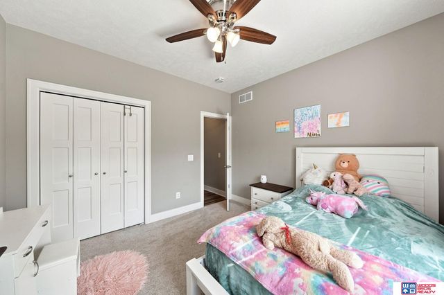 602 Waterside Way, Lincoln, NE 68527