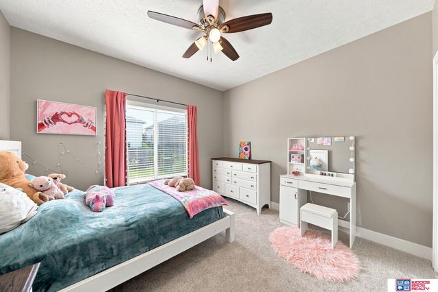 602 Waterside Way, Lincoln, NE 68527