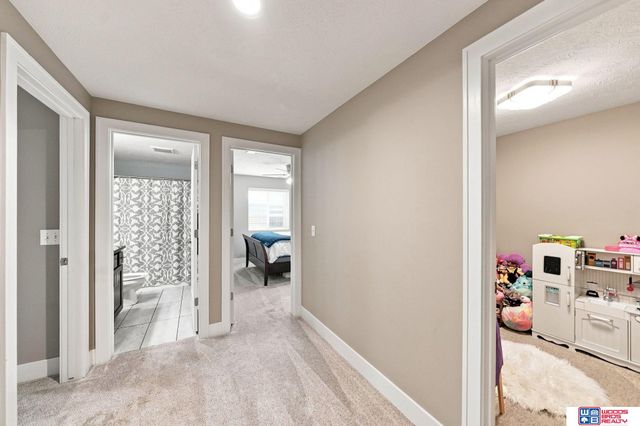 602 Waterside Way, Lincoln, NE 68527