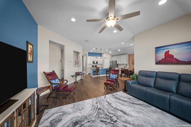 1702 Spanish Wells, San Antonio, TX 78245