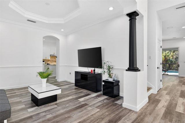 8111 SANTA ROSA COURT, Sarasota, FL 34243