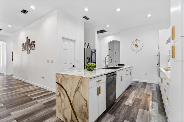 8111 SANTA ROSA COURT, Sarasota, FL 34243