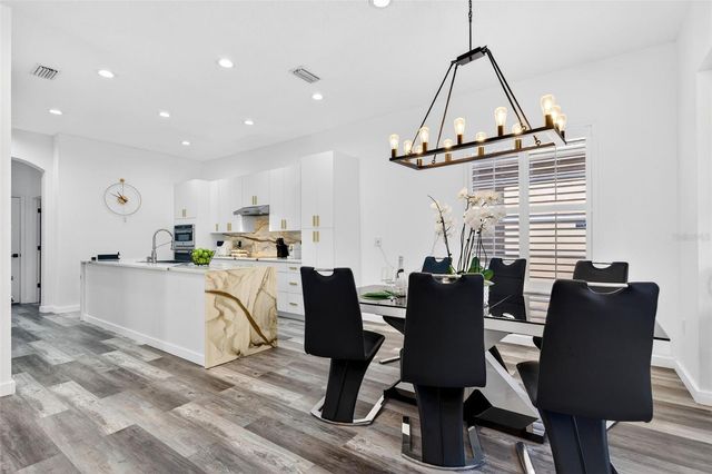 8111 SANTA ROSA COURT, Sarasota, FL 34243