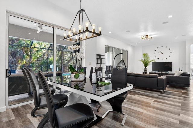 8111 SANTA ROSA COURT, Sarasota, FL 34243