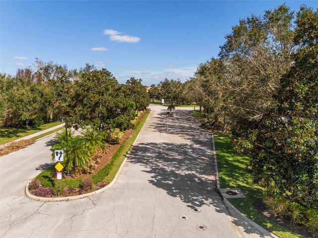 8111 SANTA ROSA COURT, Sarasota, FL 34243