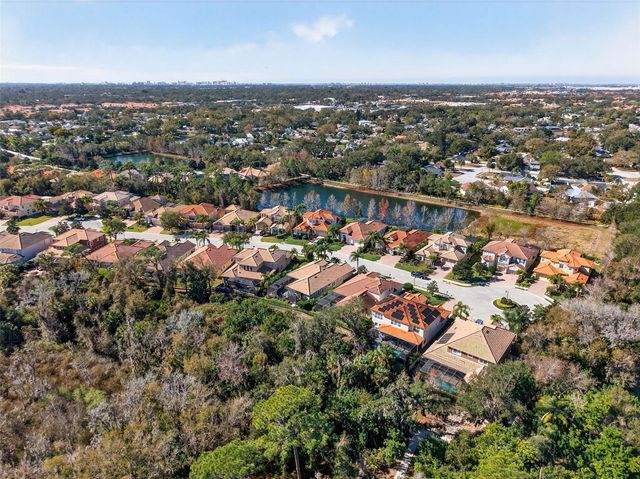 8111 SANTA ROSA COURT, Sarasota, FL 34243