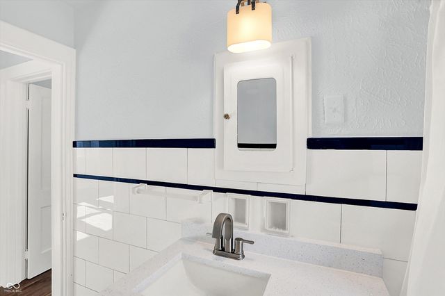 5460 Guilford Avenue, Indianapolis, IN 46220