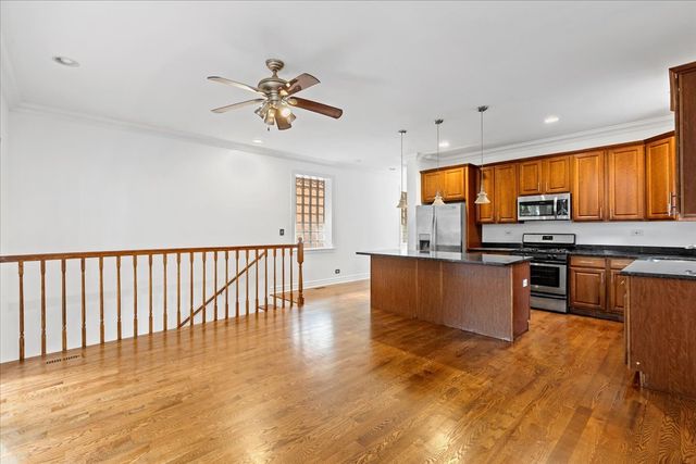 2018 W Chase Avenue 1S, Chicago, IL 60645