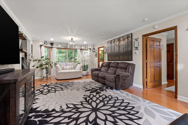 706 Contour Avenue, South Pittsburg, TN 37380