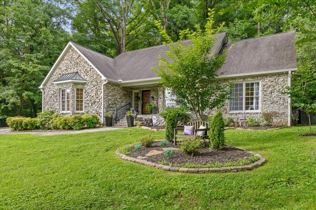 706 Contour Avenue, South Pittsburg, TN 37380
