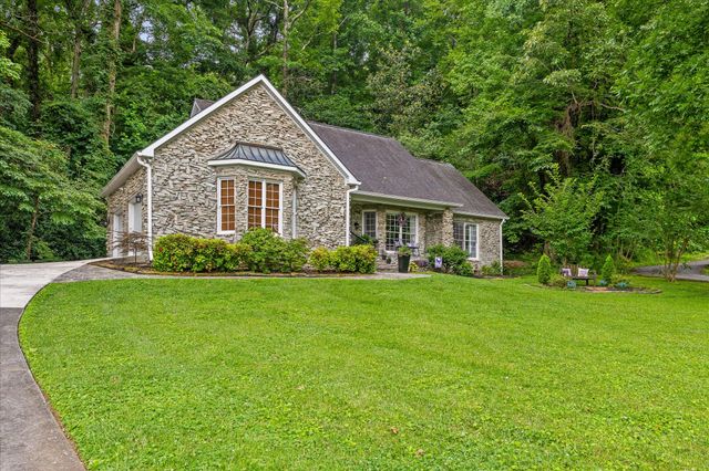 706 Contour Avenue, South Pittsburg, TN 37380