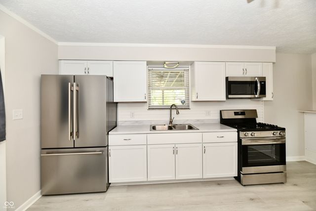 4928 Oaknoll Drive, Indianapolis, IN 46221