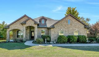 302 Red Eagle Trail, Hudson Oaks, TX 76087