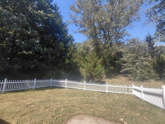 237 Vulpine Drive, Valparaiso, IN 46385
