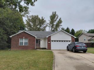 237 Vulpine Drive, Valparaiso, IN 46385
