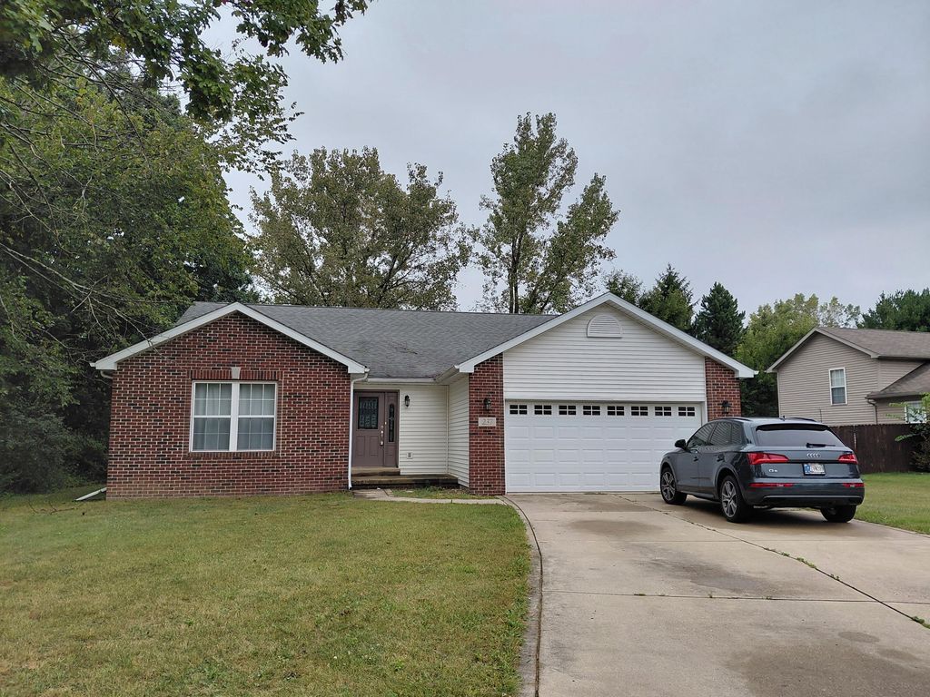 237 Vulpine Drive, Valparaiso, IN 46385