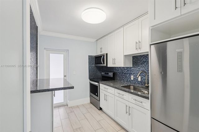 1682 NE 124th Ln, North Miami, FL 33181