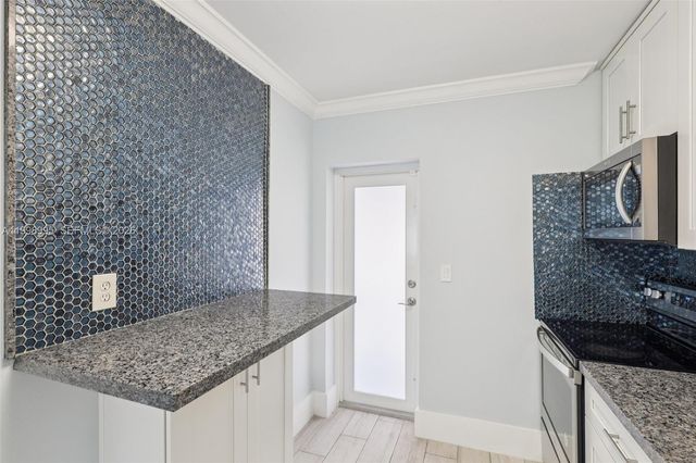 1682 NE 124th Ln, North Miami, FL 33181