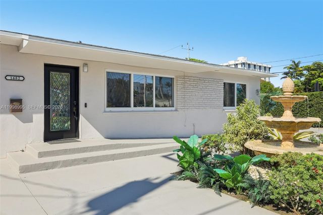 1682 NE 124th Ln, North Miami, FL 33181