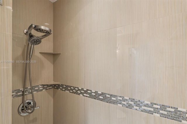 1682 NE 124th Ln, North Miami, FL 33181