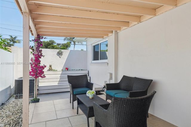 1682 NE 124th Ln, North Miami, FL 33181