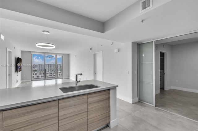 300 Sunny Isles Blvd 4-1805, Sunny Isles Beach, FL 33160