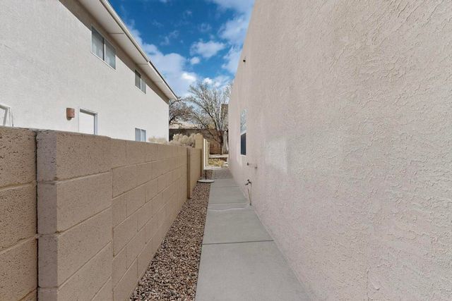 5600 Brockton Court NE, Albuquerque, NM 87111