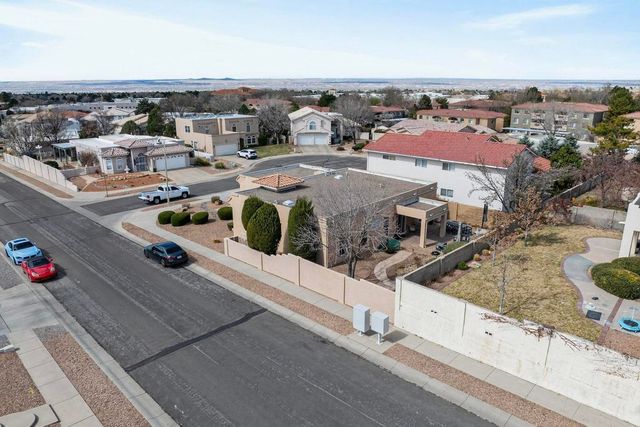 5600 Brockton Court NE, Albuquerque, NM 87111