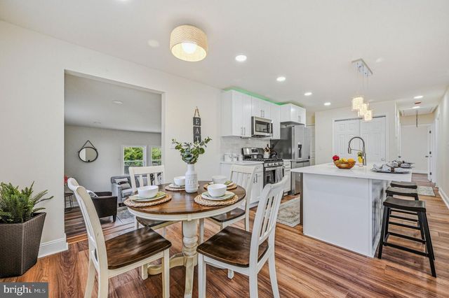 102 ROBINSON DR, New Castle, DE 19720