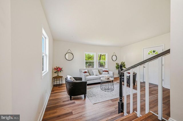 102 ROBINSON DR, New Castle, DE 19720