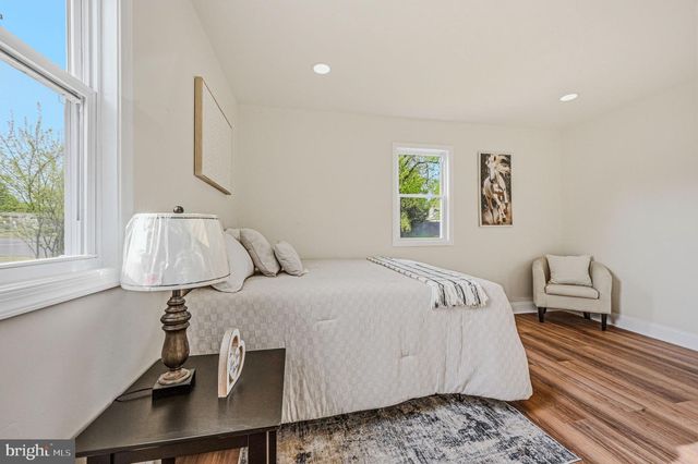 102 ROBINSON DR, New Castle, DE 19720