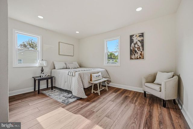 102 ROBINSON DR, New Castle, DE 19720