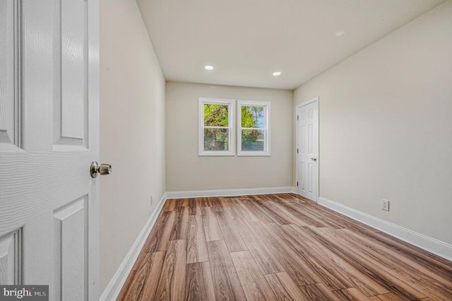 102 ROBINSON DR, New Castle, DE 19720