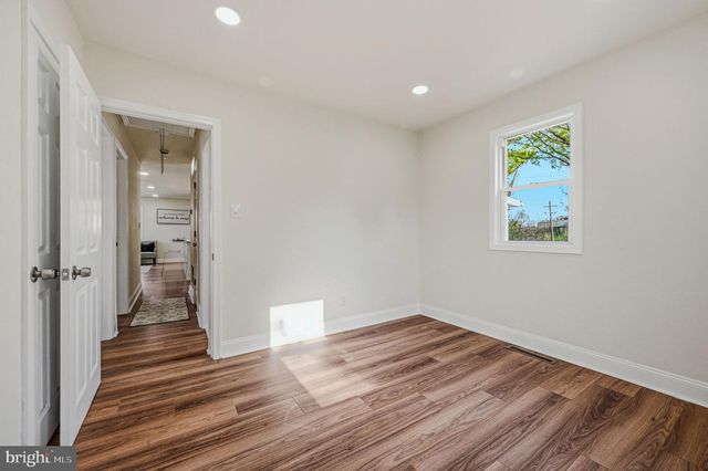 102 ROBINSON DR, New Castle, DE 19720