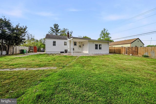 102 ROBINSON DR, New Castle, DE 19720