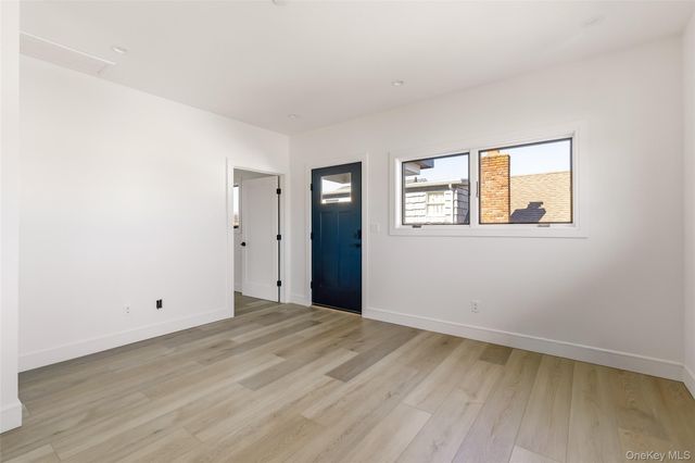 56 Suffolk Road, Island Park, NY 11558