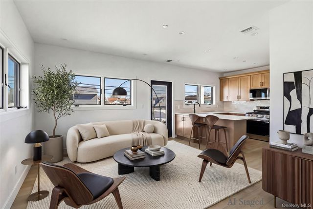 56 Suffolk Road, Island Park, NY 11558