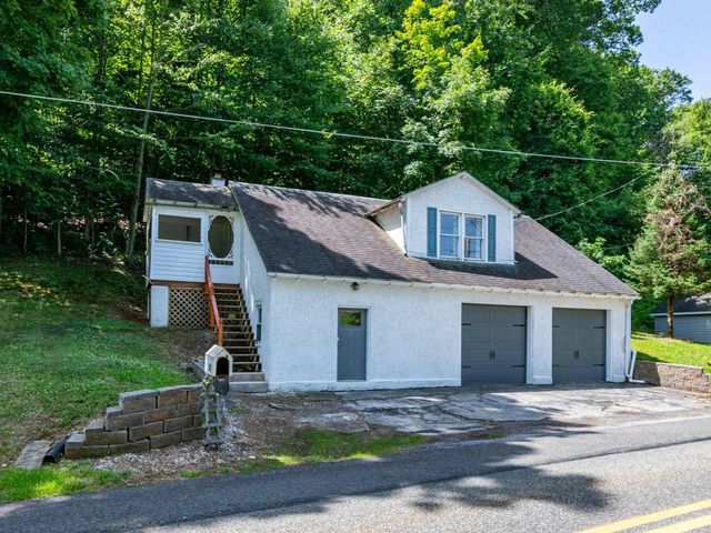 940 UNGER LN, Boyertown, PA 19512
