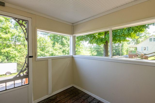 940 UNGER LN, Boyertown, PA 19512