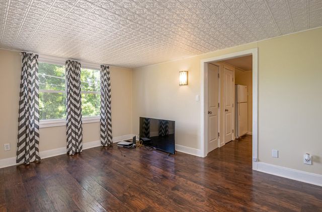 940 UNGER LN, Boyertown, PA 19512