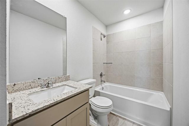 1060 Lilly Lane, Bellville, TX 77418