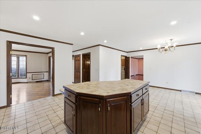 23 Fairway Court, Albany, NY 12208