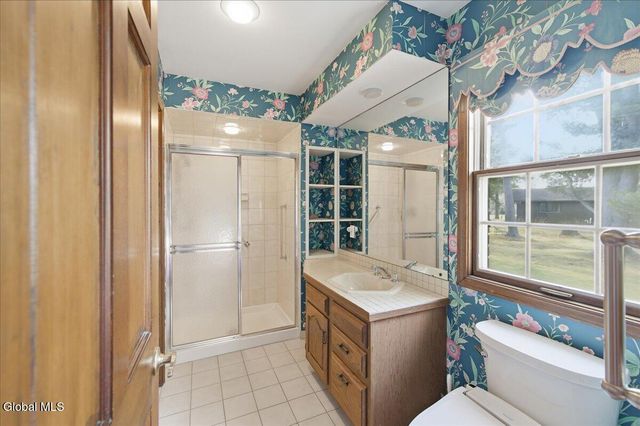 23 Fairway Court, Albany, NY 12208