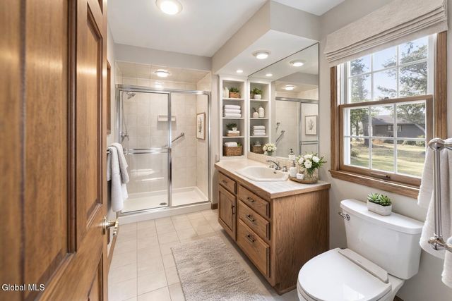 23 Fairway Court, Albany, NY 12208