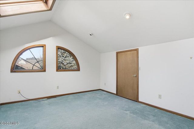 23 Fairway Court, Albany, NY 12208