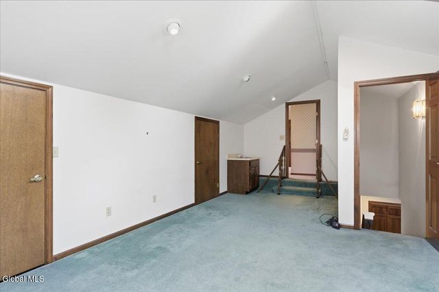 23 Fairway Court, Albany, NY 12208