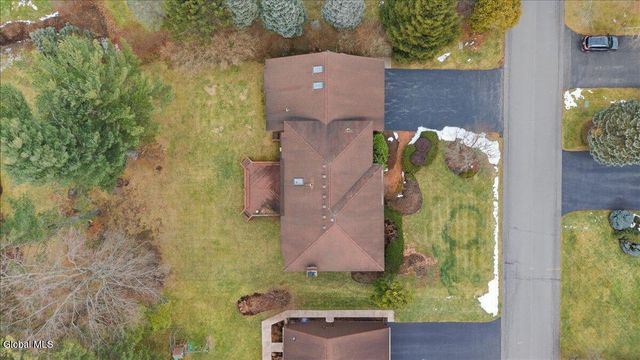 23 Fairway Court, Albany, NY 12208