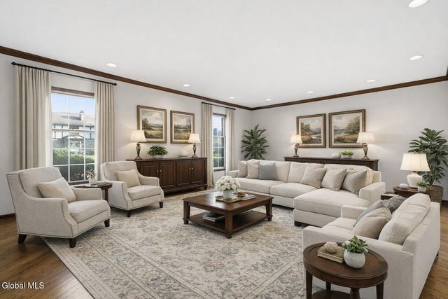 23 Fairway Court, Albany, NY 12208