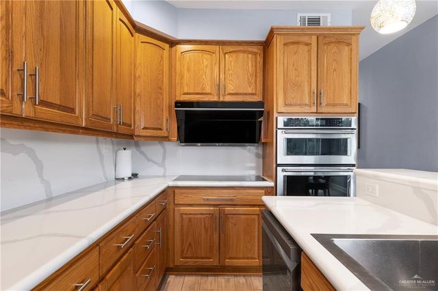 111 Santa Ana Avenue, Rancho Viejo, TX 78006